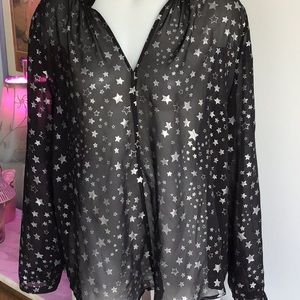 Vince Camuto soft & sheer star ⭐️ shirt